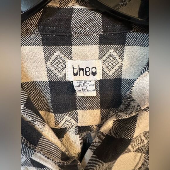 Black and White Plaid Button-Up Shirt - Picture 2 of 7